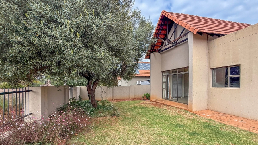 To Let 2 Bedroom Property for Rent in Leloko Lifestyle Estate North West